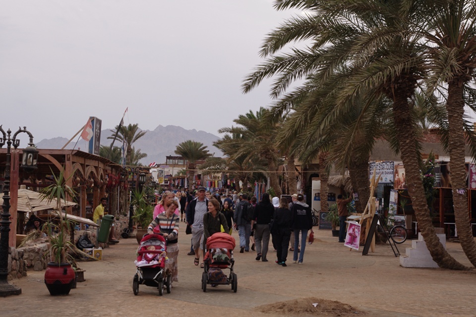 We left Dahab quickly and without regret
